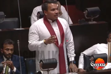 මම දන් නැති නිසා අහන්නේ හැත්තෑ අවුරුදු ශාපයක් තුළ ආණ්ඩුවේ 159 දෙනා විතරක් කොහොමද කෝටිපතියන් වූණේ, නාමල්ට ගැටලුවක්
