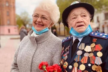 ரஷ்யாவுக்கு எதிராக போரிட களத்தில் இறங்கிய 98 வயது மூதாட்டி