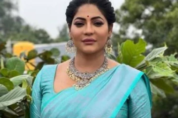 பாக்கியலட்சுமி சீரியல் நடிகை ரேஷ்மா அந்த இடத்தில் டாட்டூ குத்தியுள்ளாரா?- வைரலாகும் போட்டோ