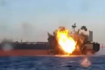 ரஷ்ய எண்ணெய் கப்பல்களை குறிவைத்து தாக்கிய உக்ரைன்: வைரல் வீடியோ!