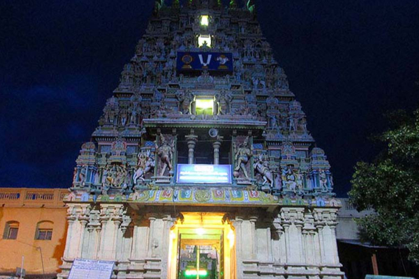 கூடல் அழகர்: மதுரையின் பாரம்பரியத்தைப் பேசும் பெருமாள் கோயில் | Koodal Azhagar Temple