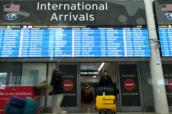 கனடிய விமான சேவைகளின் பணியாளர்களுக்கு நன்றி பாராட்டிய அனித ஆனந்த் | Last Canadian Airlines Have Left Cuba Anand Says