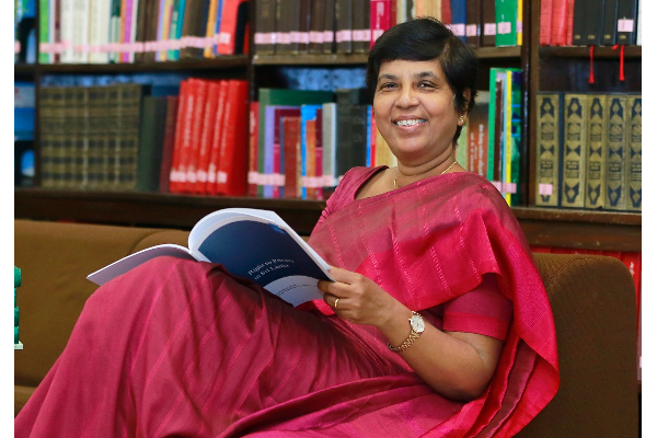 கர்ப்பிணி அரச உத்தியோகத்தர்கள் தொடர்பில் முன்வைக்கப்பட்டுள்ள கோரிக்கை! | Request To Pregnant Government Officials