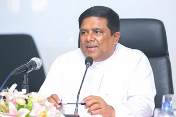 பாரிய பொருளாதார நெருக்கடிக்கு முகம்கொடுக்கப்போகும் இலங்கை! வஜிர அபேவர்தன
