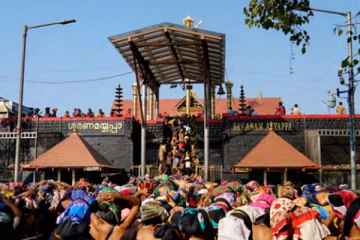 சபரிமலை ஐயப்பன் கோயிலில் கூடுதல் பக்தர்களை அனுமதிக்க கேரள அரசு முடிவு