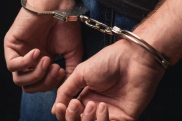 பெறுமதியான வாகனங்களை கொள்வனவு செய்த குற்றச்சாட்டில் 20 வயது இளைஞர் கைது