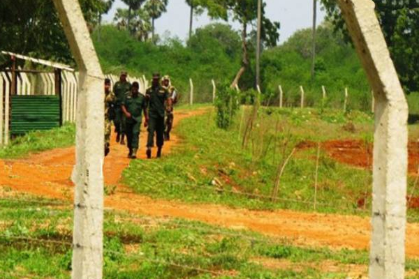 வடக்கு, கிழக்கில் காணி சுவீகரிப்பு: அதிகாரிகளுக்கு ரணில் அதிரடி உத்தரவு! | Land Acquisition North East Province Ranil Order