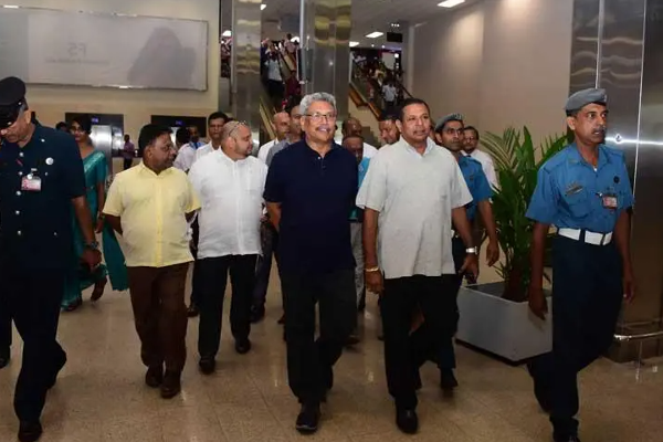 நாட்டை விட்டு வெளியேறிய கோட்டாபய..! | Gotabaya Rajapaksa Left The Country Last Night