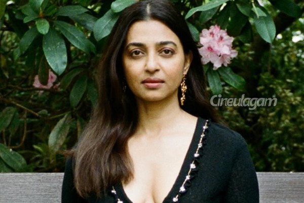 தென்னிந்திய சினிமா பற்றி அதிர்ச்சி புகார் கூறிய ராதிகா ஆப்தே! இப்படியும் செய்தார்களா.. | Radhika Apte Shocking Revealation On South Cinema தென்னிந்திய சினிமா பற்றி அதிர்ச்சி புகார் கூறிய ராதிகா ஆப்தே! இப்படியும் செய்தார்களா.. | Radhika Apte Shocking Revealation On South Cinema