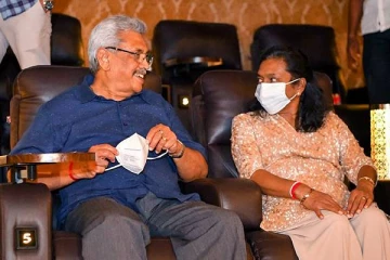 ஜனாதிபதியுடன் தனிப்பட்ட செலவில் அமெரிக்க செல்லும் அயோமா ராஜபக்ச!