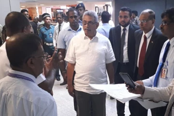 நாட்டை விட்டு வெளியேறினார் கோட்டாபய ராஜபக்ச