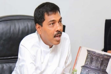 ரணிலால் மட்டுமே முடியும் -அடித்துக் கூறும் மொட்டு உறுப்பினர்