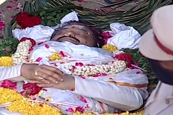 நடிகர் விவேக்கின் உடல் தகனம் செய்யப்பட்டது - கண்கலங்க வைக்கும் இறுதி நிமிடங்கள் | Vivek Last Minutes
