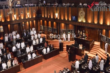 පාර්ලිමේන්තුවේ මන්ත්‍රීවරුන් 40ක් 03න් පැත්තකට පනින්න සූදානමක්..