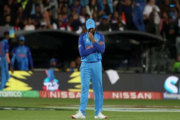 இங்கிலாந்துக்கு எதிராக படுதோல்வி: மனவேதனையுடன் பேசிய ரோகித் சர்மா | T20 World Cup India India Lost Rohit Sharma Spoke
