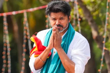 මහ ඇමති තලපති විජේ ප්‍රසිද්ධියේ සමාව ගනී - පාර්ලිමේන්තුව තුලදීම සමාව අයැදීමට හේතුව මෙන්න