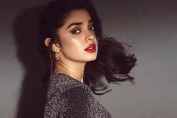 நடிகை க்ரித்தி ஷெட்டியின் ட்ரெண்டி போட்டோஷூட்.. ஹாட் புகைப்படங்கள்