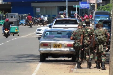 அம்பாறையில் அத்தியாவசிய பொருட்களுக்கு தட்டுப்பாடு; திணறும் மக்கள்!