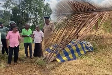 පුද්ගලයින් සිව්දෙනෙක් සද්ධන්තයෝ පහර දීමෙන් ජීවිතක්ෂයට