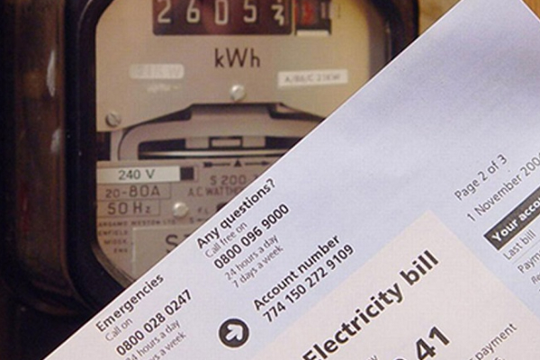 மின் கட்டண குறைப்பு தொடர்பில் அரசாங்க தரப்பிலிருந்து வெளிவந்துள்ள தகவல் | Power Tariff Hikes Are Temporary Deputy Minister