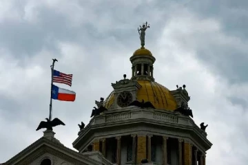 ஆபாசமாக சித்தரித்து இணையத்தில் வெளியான புகைப்படங்கள்: பெண்ணுக்கு 9,000 கோடி இழப்பீடு