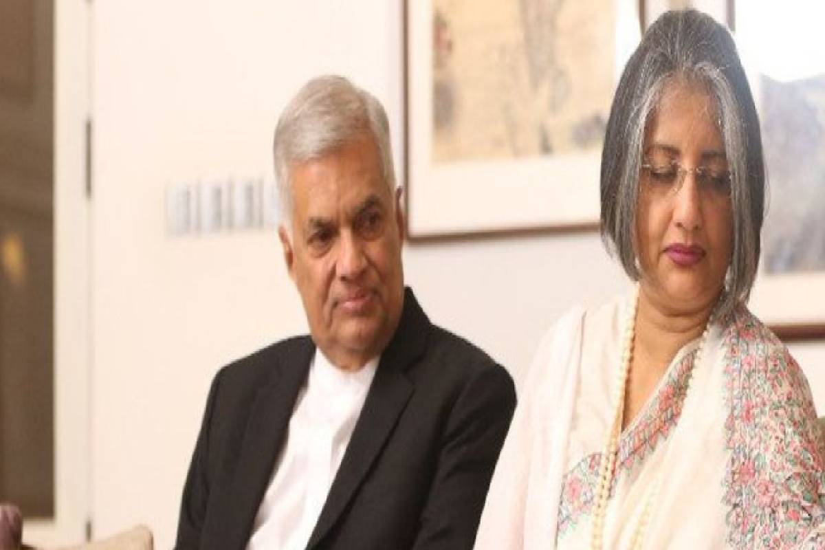 ரணில் விக்கிரமசிங்கவின் லண்டன் பயணம் தொடர்பான வழக்கு இன்று விசாரணைக்கு | Case Regarding Ranil Wickremesin London Trip Heard ரணில் விக்கிரமசிங்கவின் லண்டன் பயணம் தொடர்பான வழக்கு இன்று விசாரணைக்கு | Case Regarding Ranil Wickremesin London Trip Heard