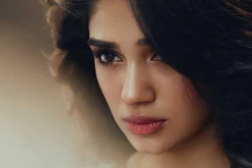 காந்தப்பார்வையில் மயக்கும் 20 வயதான கீர்த்தி ஷெட்டி.. புகைப்படங்கள் இதோ..