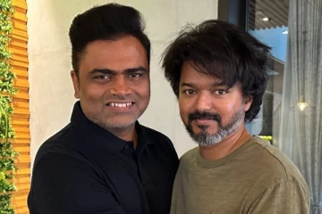 இயக்குனர் வம்சியின் மனைவி, மகளுடன் விஜய் எடுத்துக்கொண்ட செல்ஃபி.. வெளிவந்த புகைப்படம்