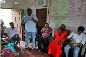 தமிழ் தேசிய மக்கள் முன்னணியின் கூட்டத்தில் குழப்பநிலை: சிலர் வெளியேற்றம் (Photos)
