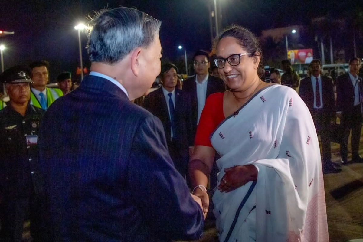 சற்று முன்னர் இலங்கையை வந்தடைந்த வியட்நாம் ஜனாதிபதி | Vietnam President Arrives In Sri Lanka Today