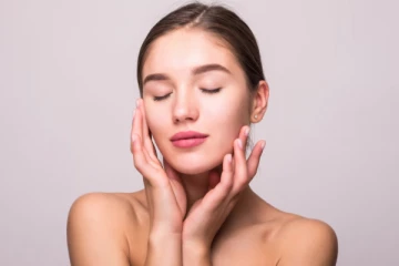 40 வயதிற்கு பிறகும் முகப் பொலிவை அதிகரிக்கும் வீட்டு குறிப்புகள் - என்ன செய்யலாம்?