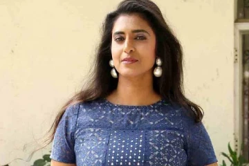 திமுகவை அடிப்பாங்கன்னு பார்த்தால்.. நடிகை கஸ்தூரி விமர்சனம்