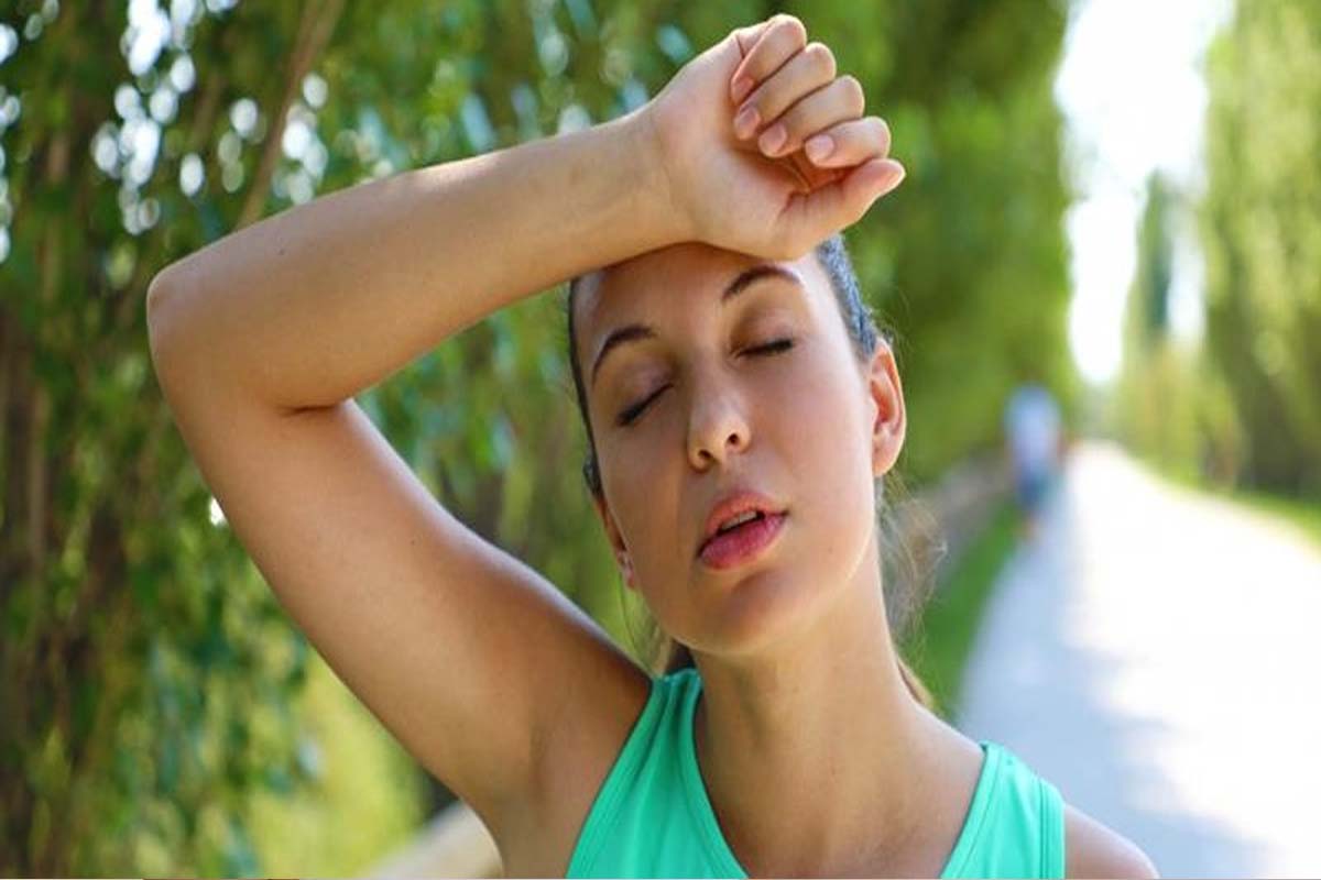 சுட்டெரிக்கும் வெயிலில் உடம்பை கூலாக வைக்க வேண்டுமா? கட்டாயம் இதை எடுத்துக்கோங்க | Best Foods To Keep Your Body Cool During Summer