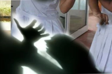 මව පියා පහරදීමෙන් පාසැල් සිසුවියක් නිළ ඇඳුමෙන්ම ලේ පෙරාගෙන පොලීසියට යයි.. සංවේදී සිදුවීමක්..