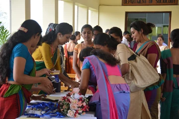 ஆசிரியைகள் கலாச்சாரக் காவிகள்?