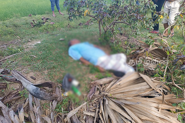 தமிழர் பகுதியில் ஆணொருவரின் சடலம் மீட்பு (Photos) | Batticaloa Sri Lanka Police Investigation