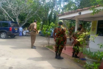 விகாரையில் தங்க சிலையை திருட வந்த கொள்ளையர்களுக்கு நேர்ந்த கதி!