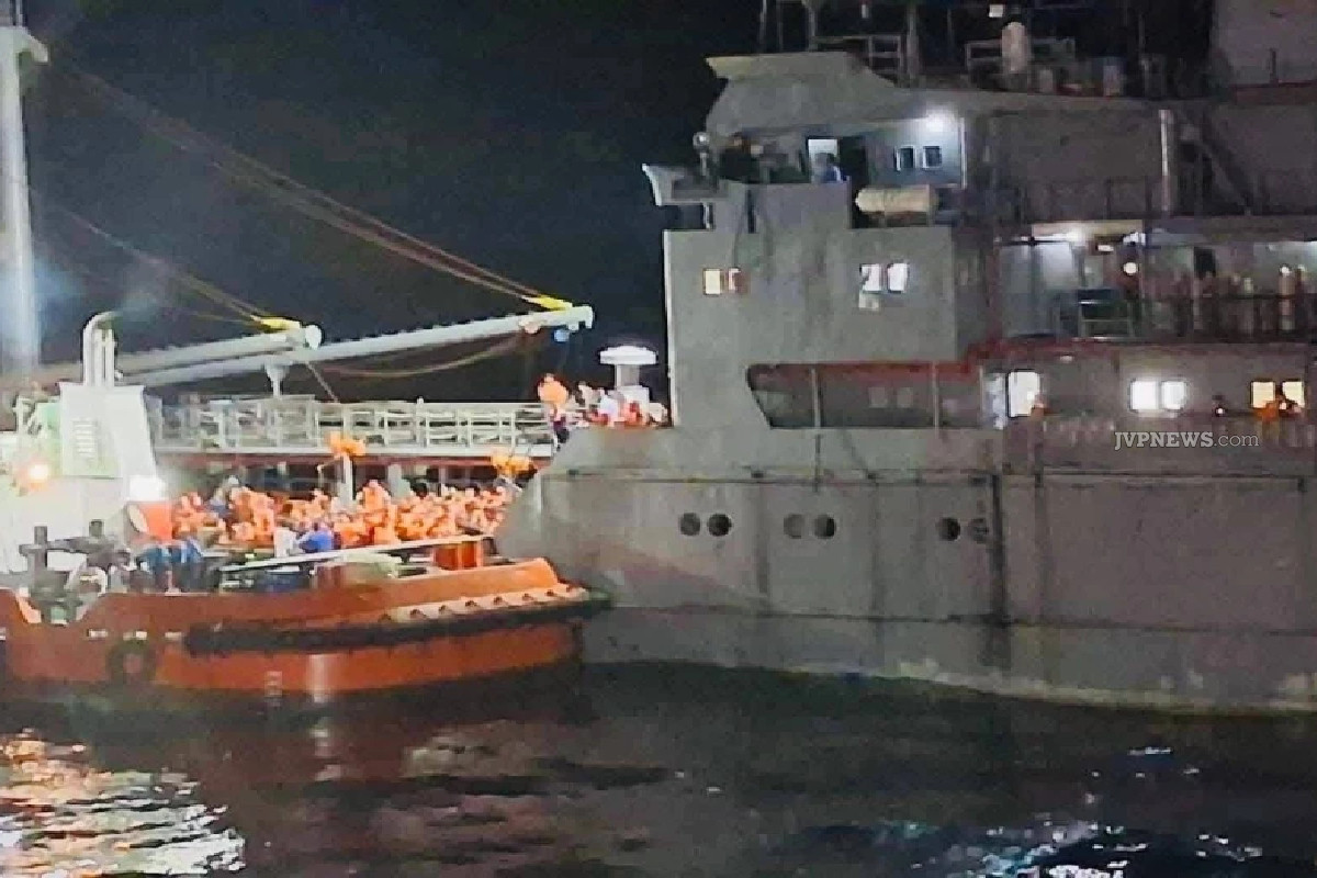 இலங்கை கடல் எல்லையில் ஈரானிய கப்பலில் தவித்த 204 பேர் கொழும்புக்கு ; ஜனாதிபதியின் மனிதாபிமானம்! | 204 Iranian Ship Off Coast Arrive In Colombo