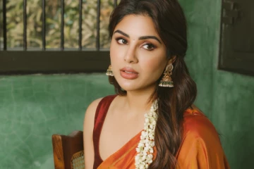 நடிகை சம்யுக்தா மேனன் சேலையில் அழகிய போட்டோஷூட்