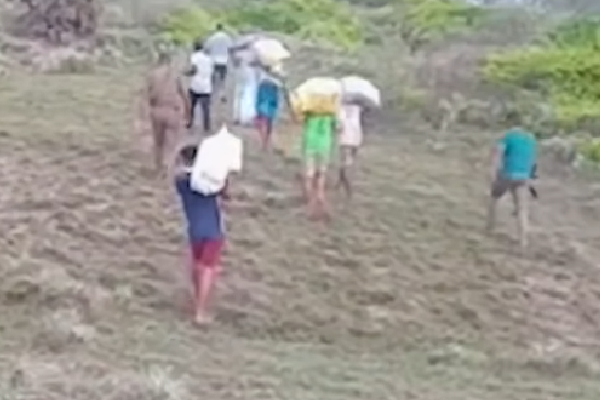 கிரிந்த கடற்கரையில் கைப்பற்றப்பட்ட பெருந்தொகை போதைப்பொருட்கள் | Drugs Police