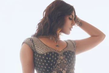 நடிகை சம்யுக்தா மேனன் அழகிய போட்டோஷூட்