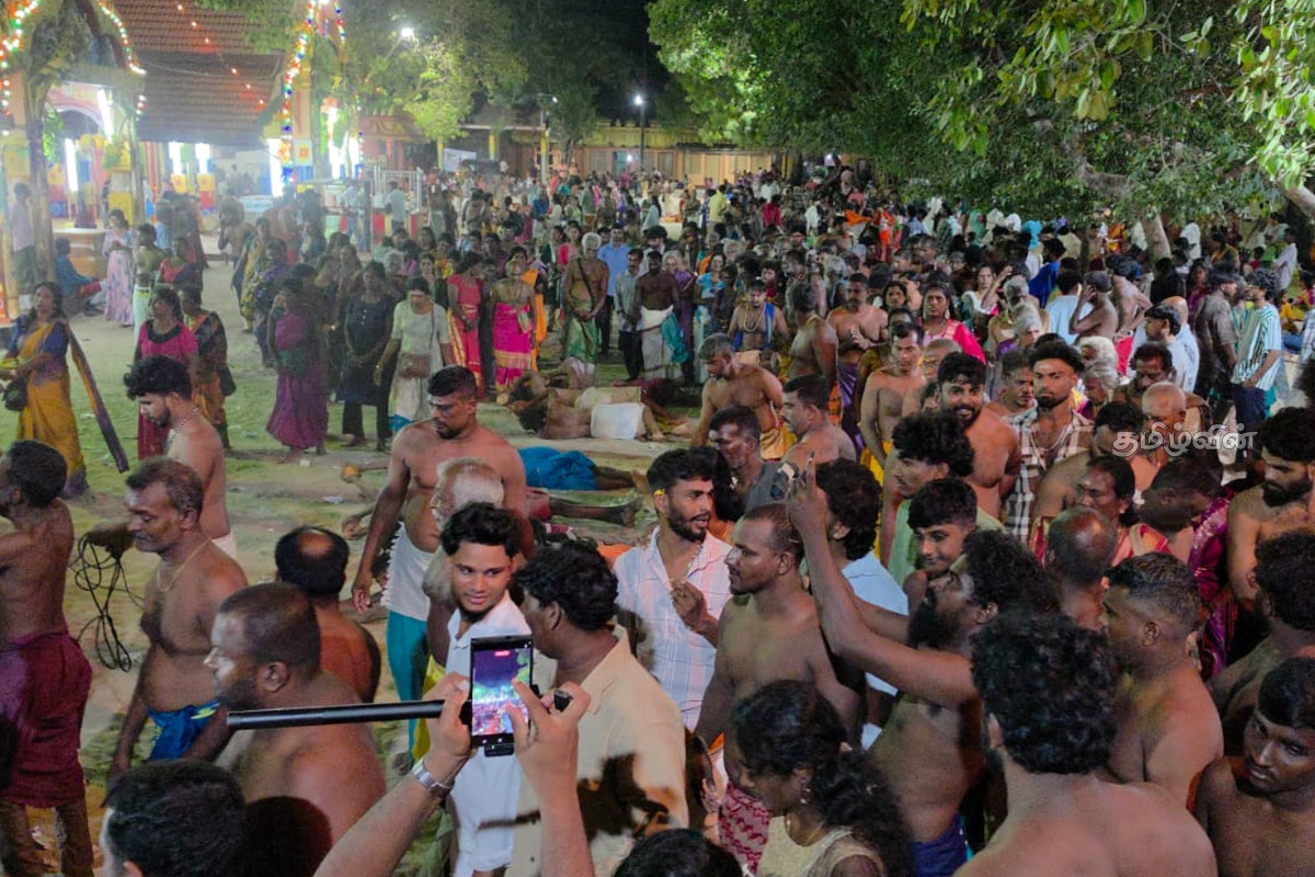 யாழ்.வடமராட்சி தொண்டமனாறு செல்வ சந்நிதி முருகன் கொடியேற்றம்...! | Flag Hoisting Selva Sannithi Murugan Temple யாழ்.வடமராட்சி தொண்டமனாறு செல்வ சந்நிதி முருகன் கொடியேற்றம்...! | Flag Hoisting Selva Sannithi Murugan Temple
