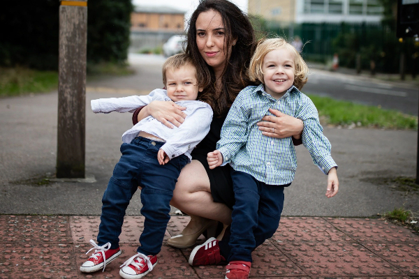 இரகசிய இடத்தில் மலர்ந்த காதல்: சிறைக்குள் விக்கிலீக்ஸ் ஜூலியன் அசாஞ்சேவுக்கு திருமணம்! | London Prison Love Marriage Julian Assange Editor