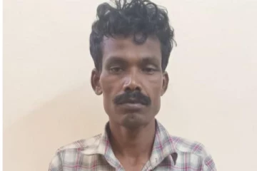 4ம் வகுப்பு சிறுமிக்கு பாலியல் தொல்லை கொடுத்தவரை வெளுத்து வாங்கிய மக்கள் - பரபரப்பு சம்பவம்