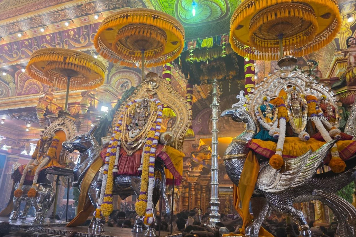 வரலாற்று பிரசித்தி பெற்ற நயினாதீவு ஸ்ரீ நாகபூசணி அம்மன் கொடியேற்றம் இன்று! | Nainativu Nagapooshani Amman Temple Festival 2026 வரலாற்று பிரசித்தி பெற்ற நயினாதீவு ஸ்ரீ நாகபூசணி அம்மன் கொடியேற்றம் இன்று! | Nainativu Nagapooshani Amman Temple Festival 2026