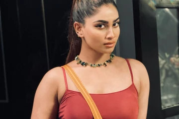 எல்லைமீறி கிளாமர் காட்டும் ஷிவானி நாராயணன்! செம ஹாட் உடையில் போட்டோஷூட்