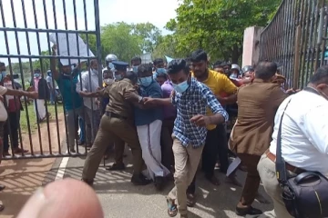 மட்டக்களப்பில் படையெடுத்த விவசாயிகள்! ஓடி ஒளிந்த அரசியல் தலைவர்கள்