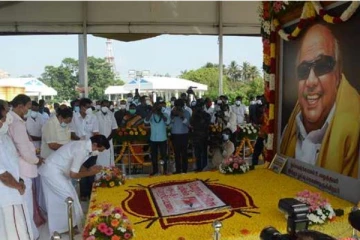 கலைஞர் கருணாநிதி நினைவிடத்தில் முதல்வர் ஸ்டாலின் மரியாதை..!