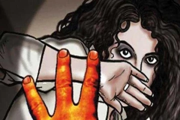 விருந்துக்கு அழைத்துச் சென்ற பெண் பொலிசை சீரழித்த வாலிபர்: படமெடுத்த தாய்! கொடுமையின் உச்சம்