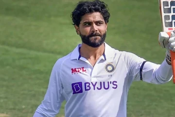 இன்ஸ்டாகிராமில் ஜடேஜா பாலோ செய்யும் ஒரே நபர் யார் தெரியுமா?